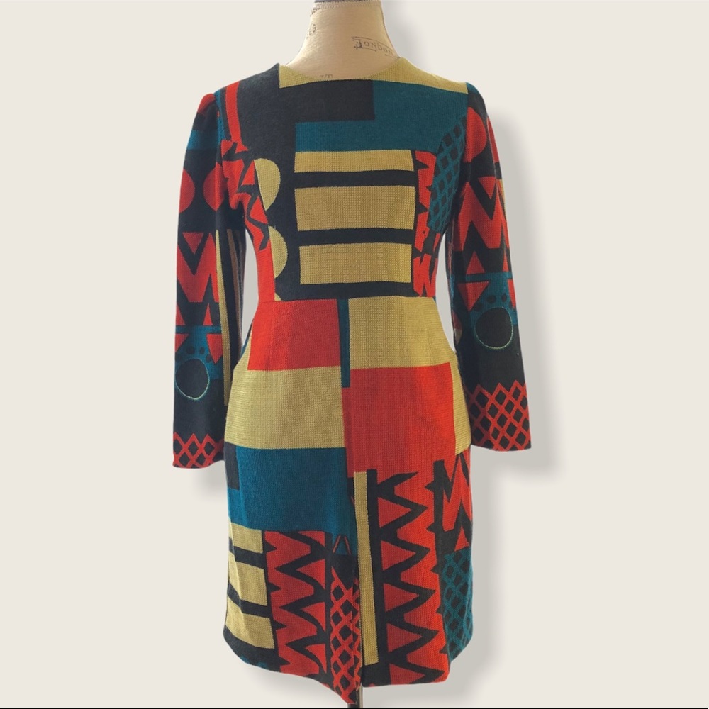 Color-blocked Shift Dress